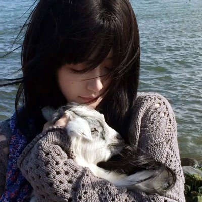 加油站的女孩